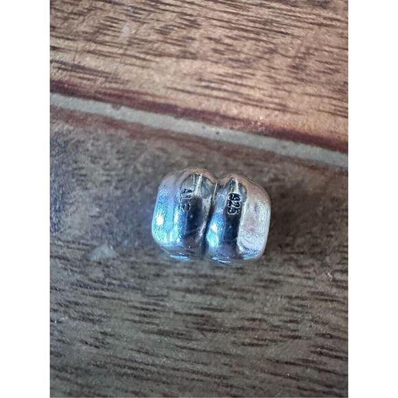 Retired Pandora 4 leaf clover charm - Picture 6 of 6